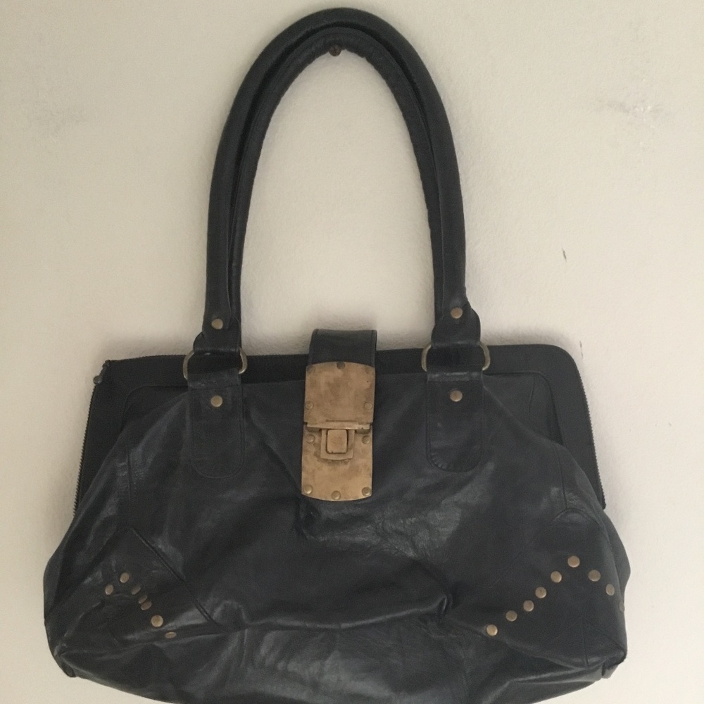 Jocasi LONDON Black Leather Purse with Brass Hardware in Excellent Condition